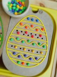 Pisanka wzór 2 mini taca na pinezki. Tablica wkładka do stolika Ikea Flisat.