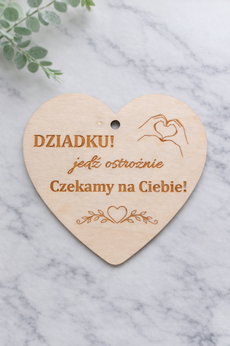 jedz ostroznie zawieszka do auta.png